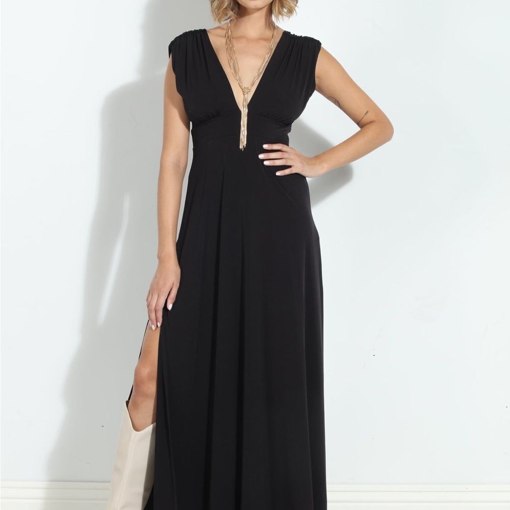 Veronica M Stretch Deep V Maxi Dress Black‎ size L NWT